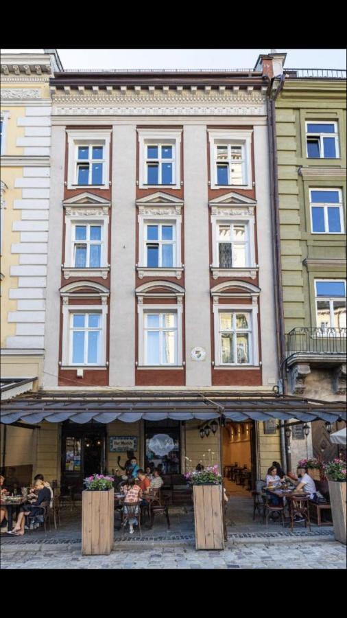 Apartments On Rynok Square, The Heart Of The City リヴィウ エクステリア 写真